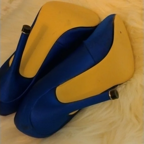 Blue Satin Evening Shoes - Picture 12 of 15